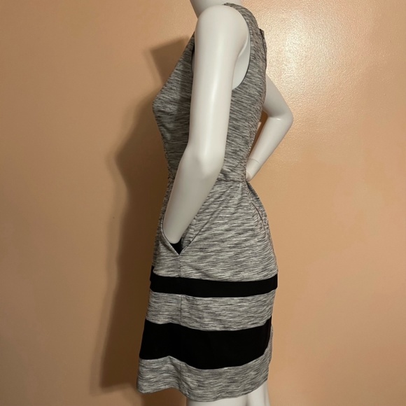 Dress with Pockets - Picture 15 of 16